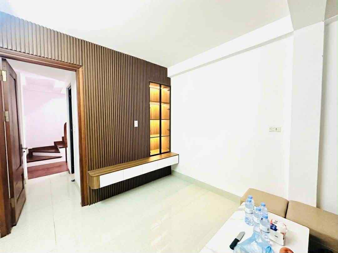 Bán nhà Đường Láng, phân lô Chùa Láng 2 mặt thoáng, lõi Đống Đa, 18m2, 5.7 tỷ